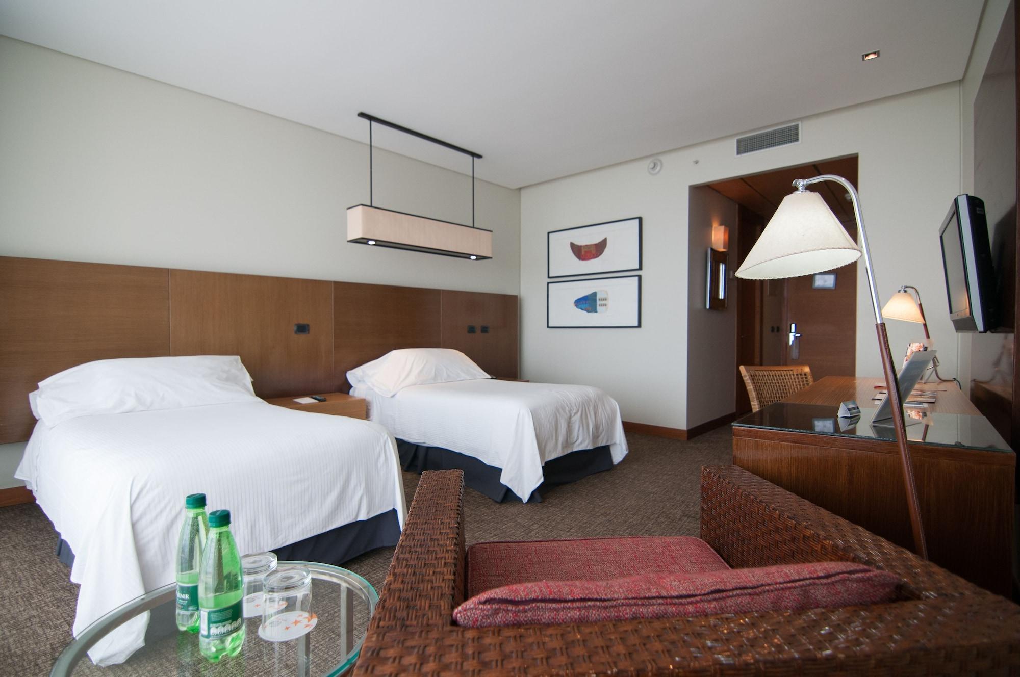 Enjoy Coquimbo Hotel ภายนอก รูปภาพ A room at the hotel