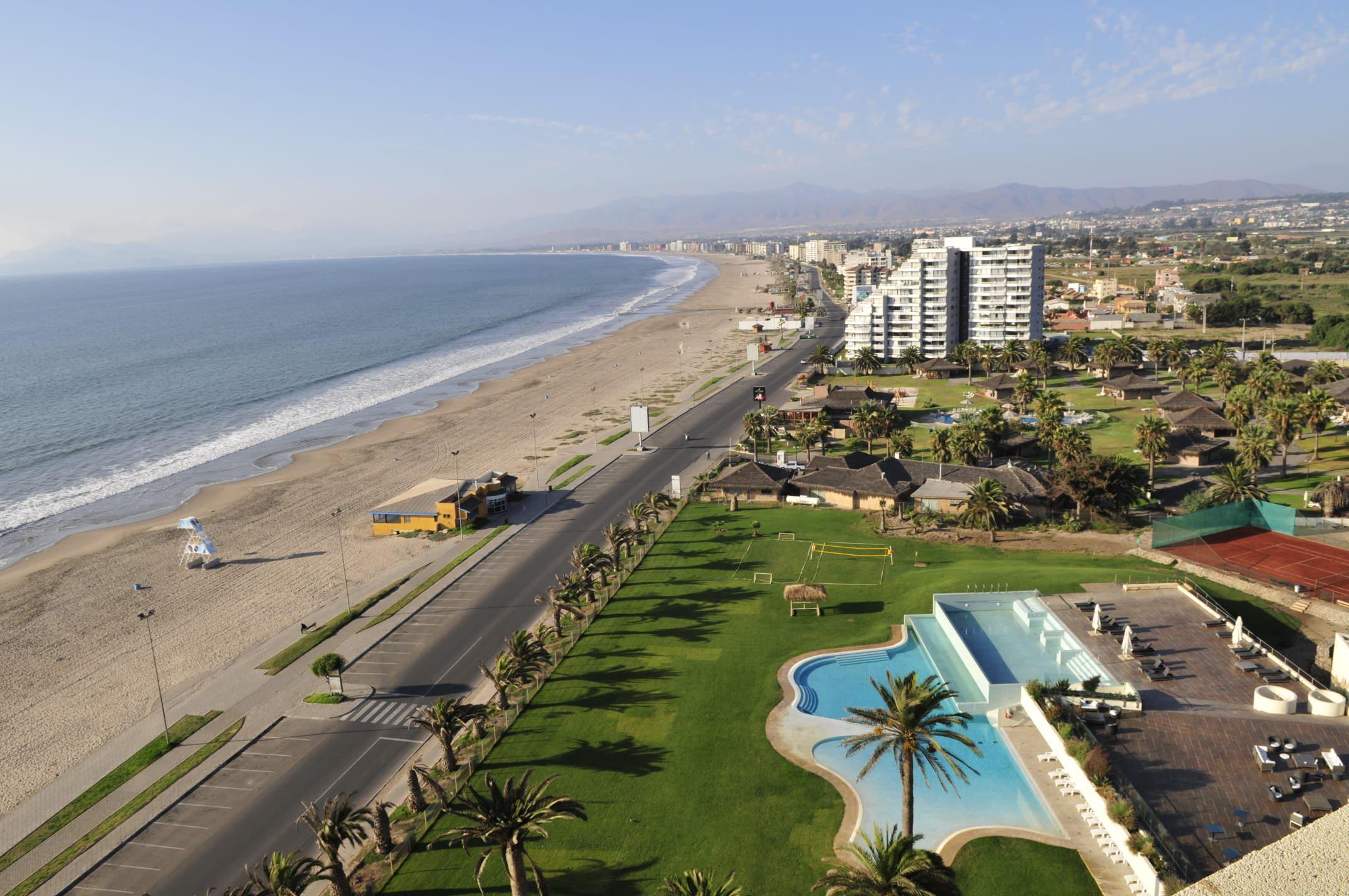 Enjoy Coquimbo Hotel ภายนอก รูปภาพ Aerial view of the beach