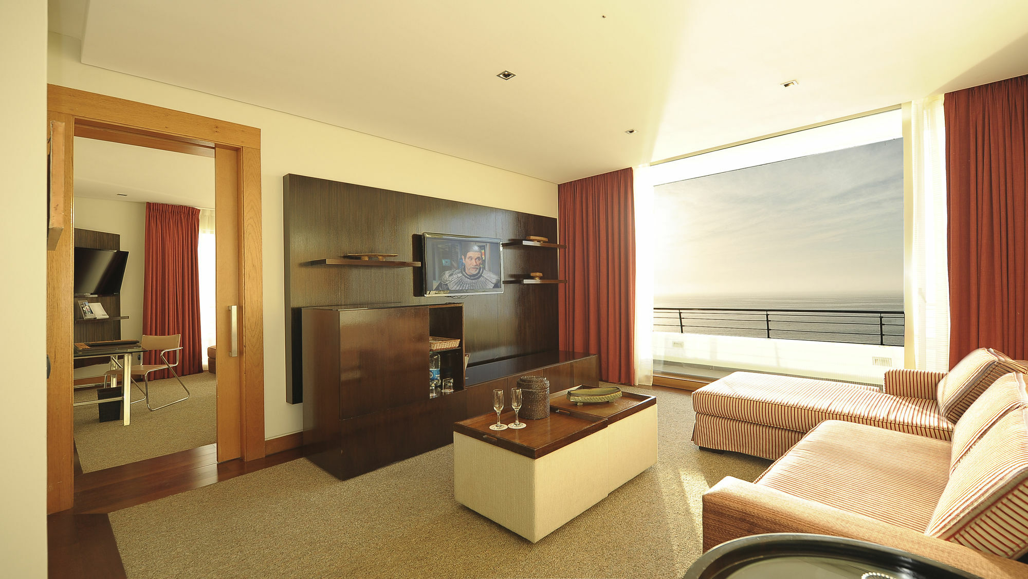 Enjoy Coquimbo Hotel ภายนอก รูปภาพ A suite at the hotel